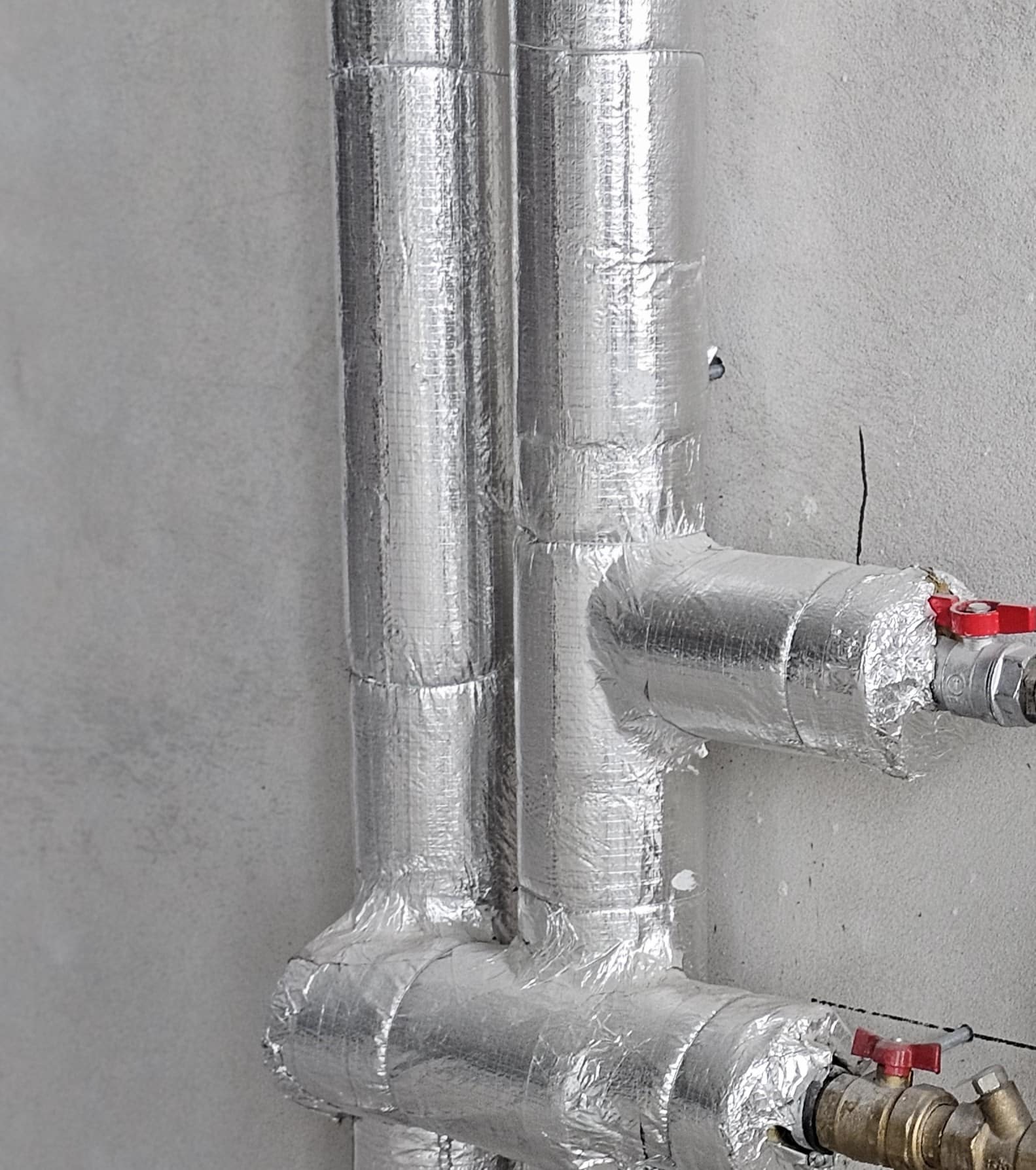 Insulated pipes and valves, Pipe Burst Prevention.