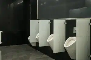 Urinal cartridge change tips for small commercial spaces.