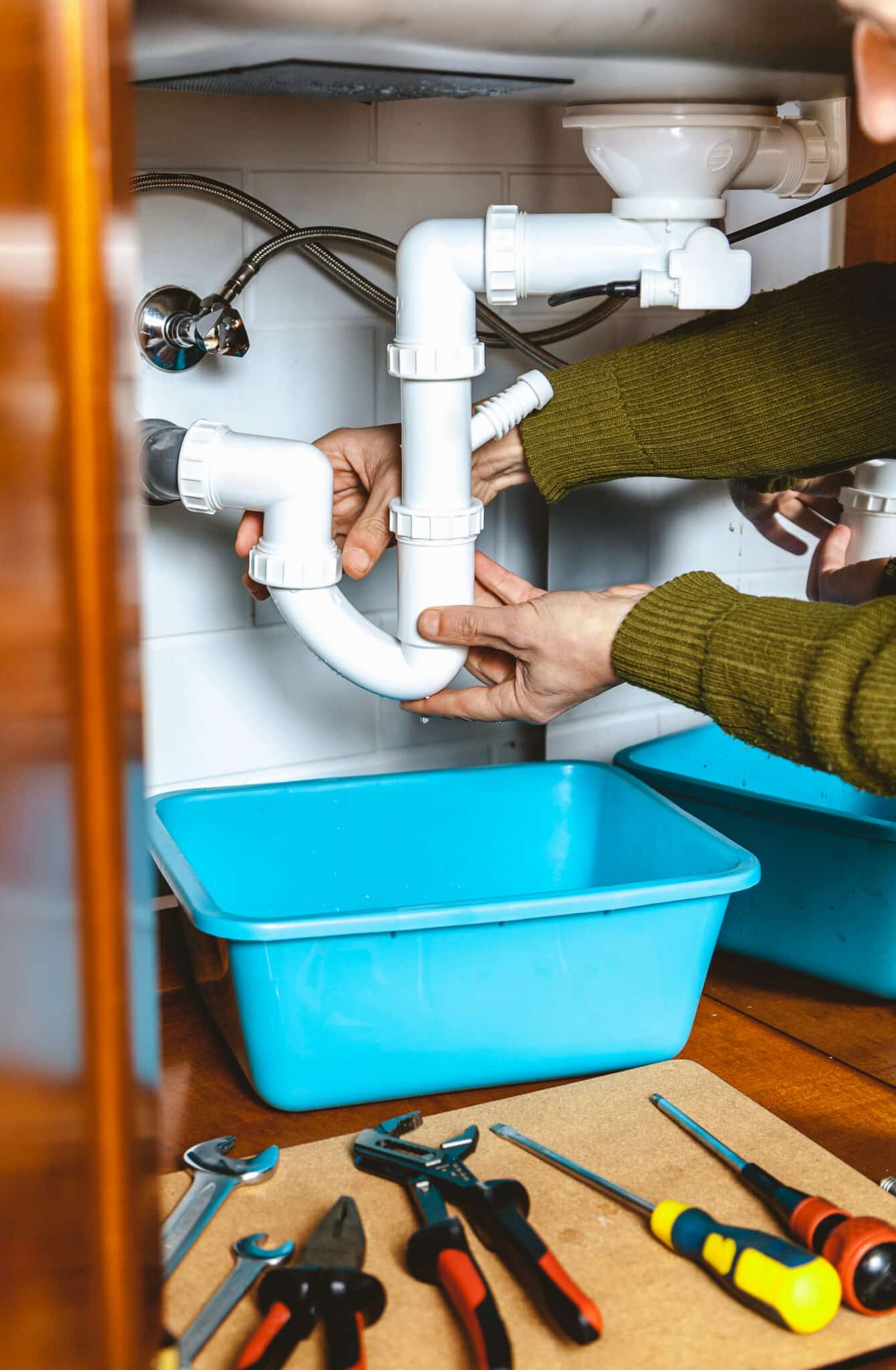 Clean the p-trap, remove drain pipe odors.