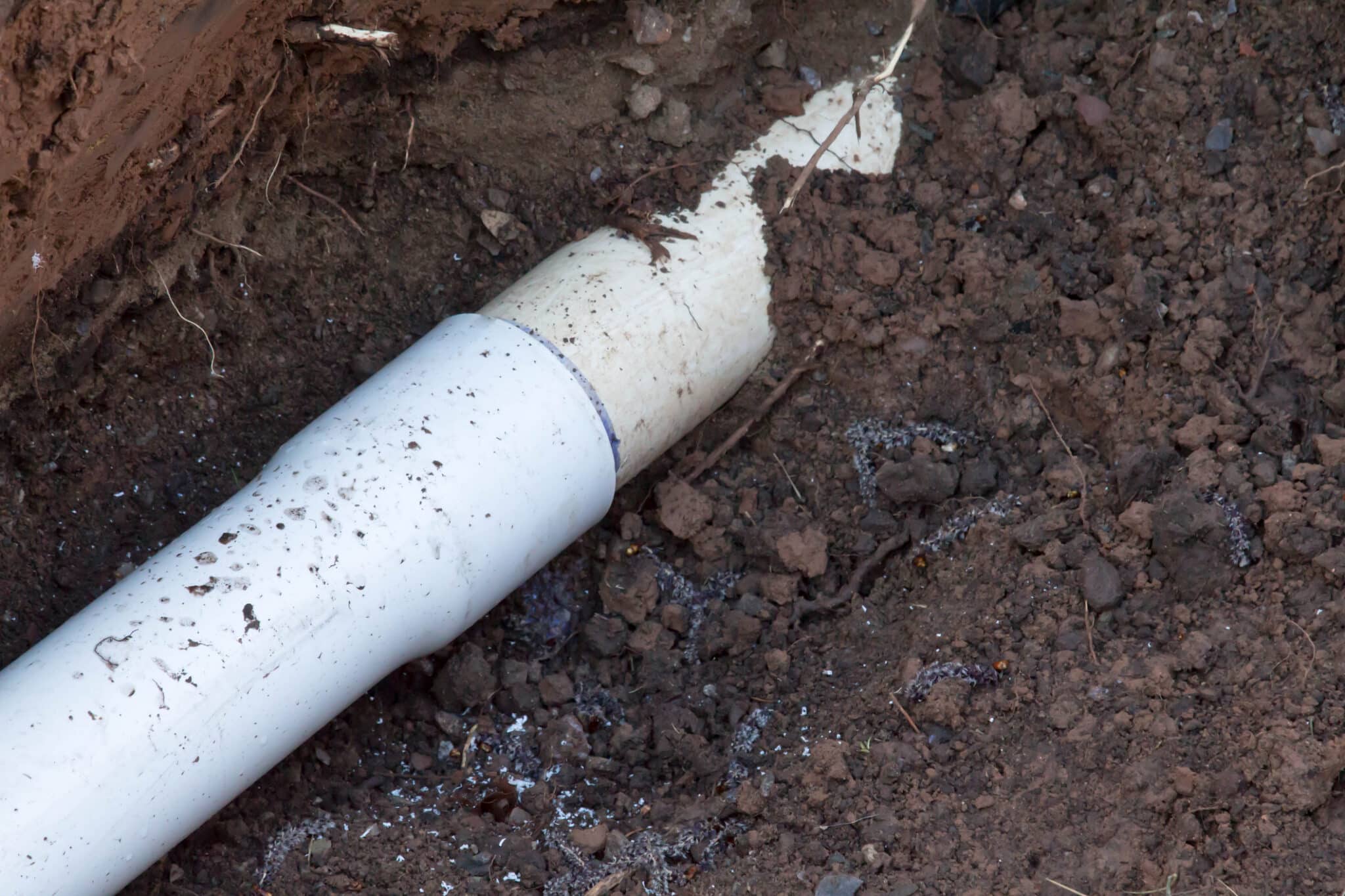 Sewer line replacement in mansfield without wrecking driveways 1 Pvc sewer pipe leak, sewer line replacement.